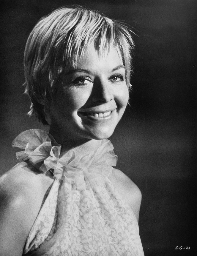 El asesinato de la Hermana George - Promoción - Susannah York