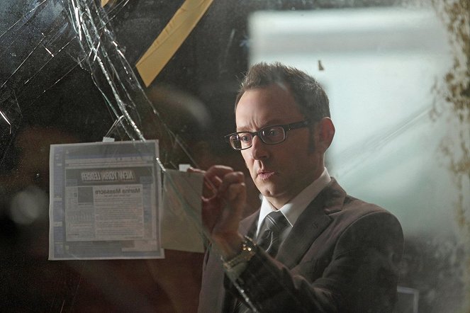 Person of Interest - Season 1 - Ghosts - Photos - Michael Emerson