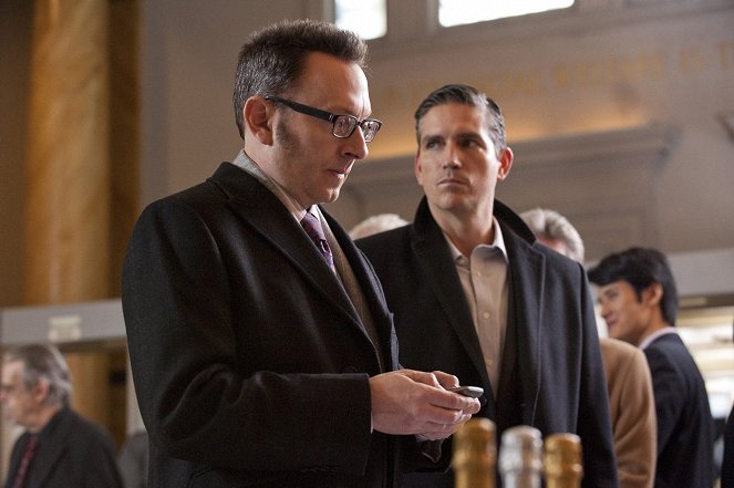 Lovci zločinců - Důstojný protivník - Z filmu - Michael Emerson, James Caviezel