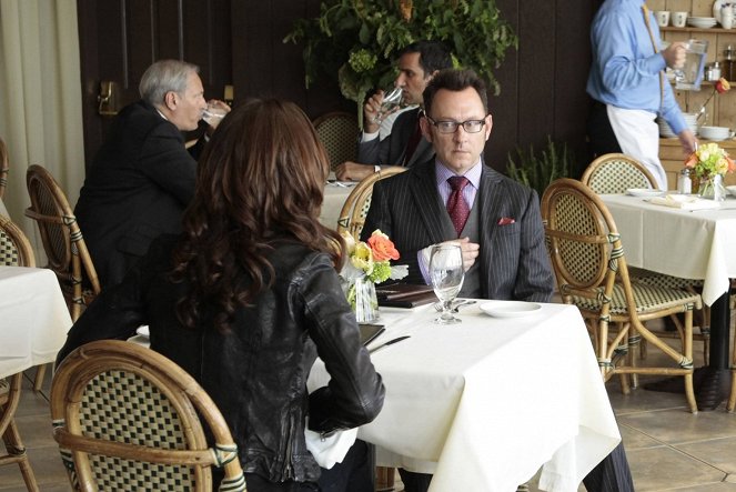 Person of Interest - Season 2 - The Contingency - Photos - Michael Emerson