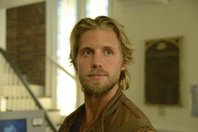 Sleepy Hollow - Season 2 - The Weeping Lady - Photos - Matt Barr