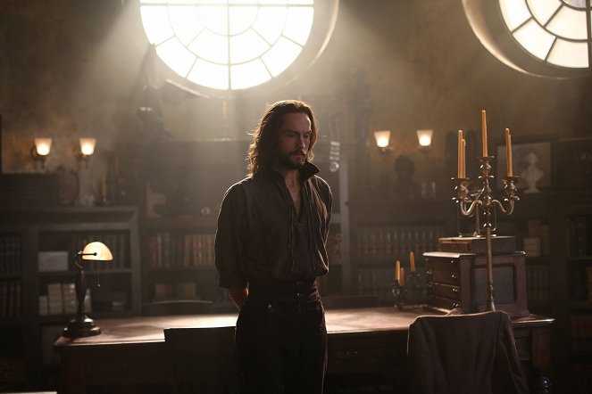Sleepy Hollow - And the Abyss Gazes Back - Van film - Tom Mison