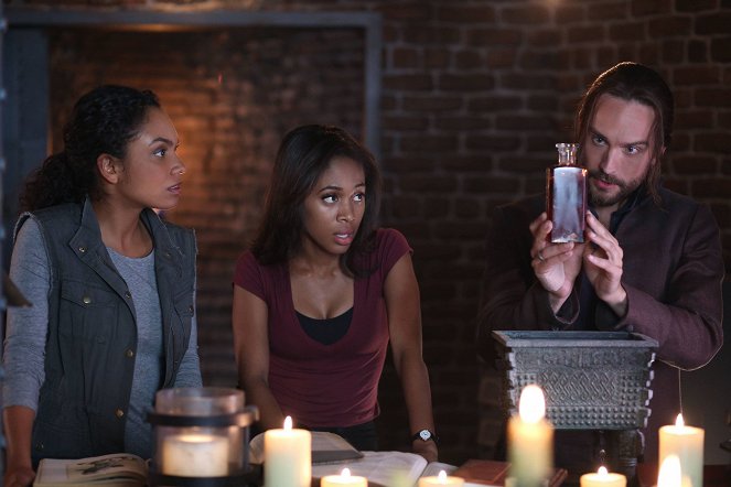 Sleepy Hollow - And the Abyss Gazes Back - Photos - Lyndie Greenwood, Nicole Beharie, Tom Mison