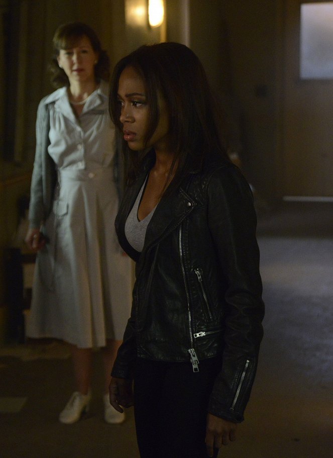 Sleepy Hollow - Mama - De la película - Cynthia Stevenson, Nicole Beharie