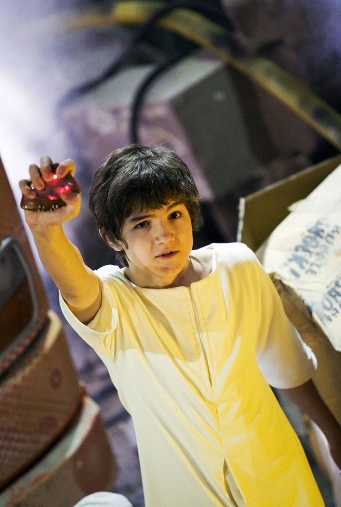 The Sarah Jane Adventures: Invasion of the Bane - Filmfotos - Tommy Knight