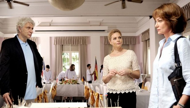 Diplomatka 1 - Z filmu - Udo Wachtveitl, Susanna Simon, Natalia Wörner