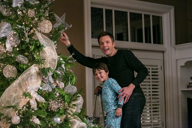 Merry Friggin' Christmas - Do filme - Pierce Gagnon, Joel McHale