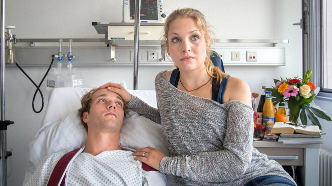 Heiter bis tödlich - Akte Ex - Season 2 - Treu bis ins Grab - Z filmu - Max Woelky, Sina Martens