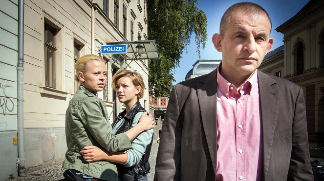 Heiter bis tödlich - Akte Ex - Season 2 - Der Informant - Photos - Isabell Gerschke, Anna Krajci, Dominique Horwitz