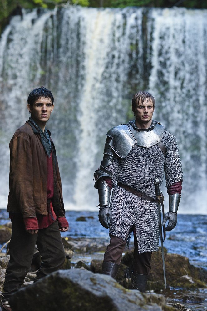 Merlin - Season 4 - Aithusa - Photos - Colin Morgan, Bradley James
