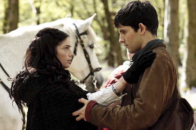 Merlin - Season 5 - Another's Sorrow - Photos - Janet Montgomery, Colin Morgan