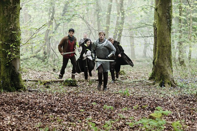 Merlin - Season 5 - Another's Sorrow - Photos - Colin Morgan, Janet Montgomery, Bradley James