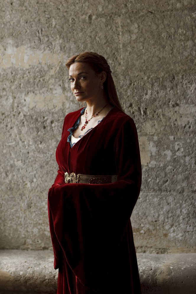 Merlin - Beauty and the Beast: Deel 1 - Van film - Sarah Parish