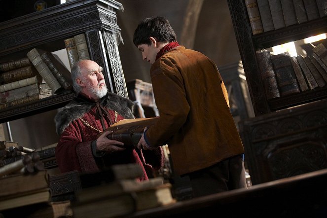 Merlin - Season 1 - Lancelot - Photos - Michael Cronin, Colin Morgan