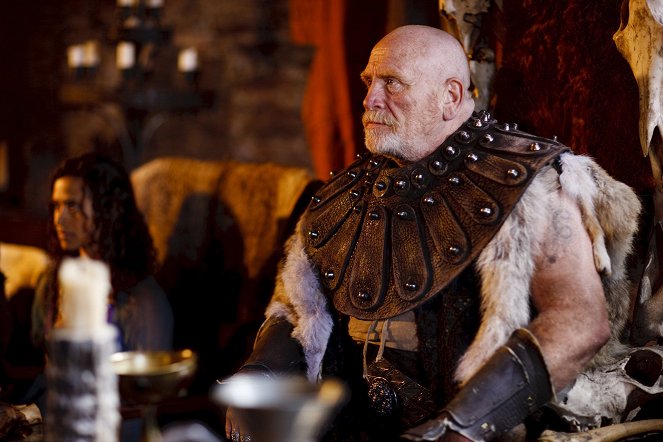 Merlin - Season 2 - Lancelot and Guinevere - Photos - James Cosmo