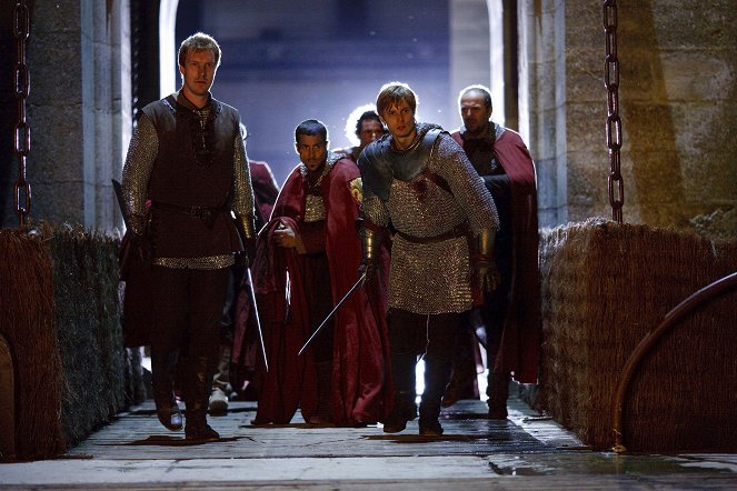 Merlin – Die neuen Abenteuer - Die Rache des Sigan - Filmfotos - Bradley James