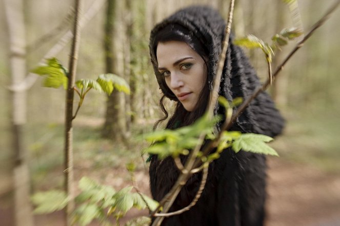 Merlin – Die neuen Abenteuer - Season 4 - Die dunkelste Stunde (1) - Filmfotos - Katie McGrath