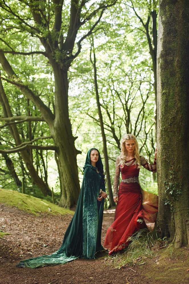 Merlin - Season 2 - The Fires of Idirsholas - Photos - Katie McGrath, Emilia Fox