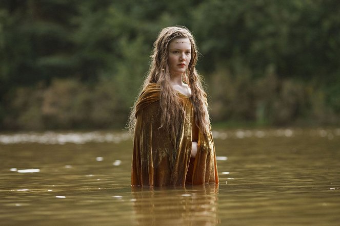 Merlin - Season 1 - The Gates of Avalon - Photos - Holliday Grainger