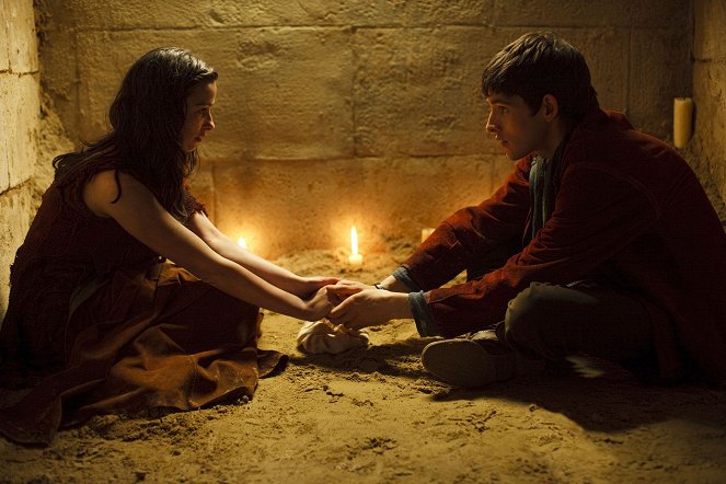 Merlin - Season 2 - The Lady of the Lake - Photos - Laura Donnelly, Colin Morgan
