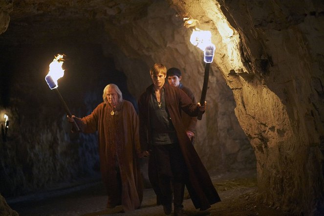 Merlin – Die neuen Abenteuer - Zeichen des Unheils - Filmfotos - Richard Wilson, Bradley James, Colin Morgan