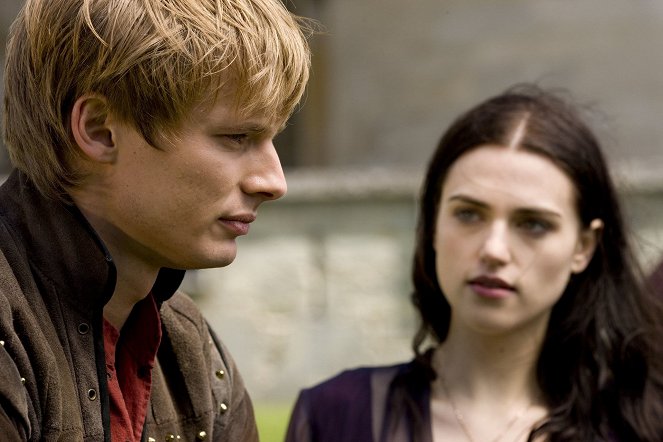 Merlin - Season 1 - The Poisoned Chalice - Photos - Bradley James, Katie McGrath
