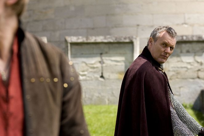 Merlin - Season 1 - The Poisoned Chalice - Photos - Anthony Head