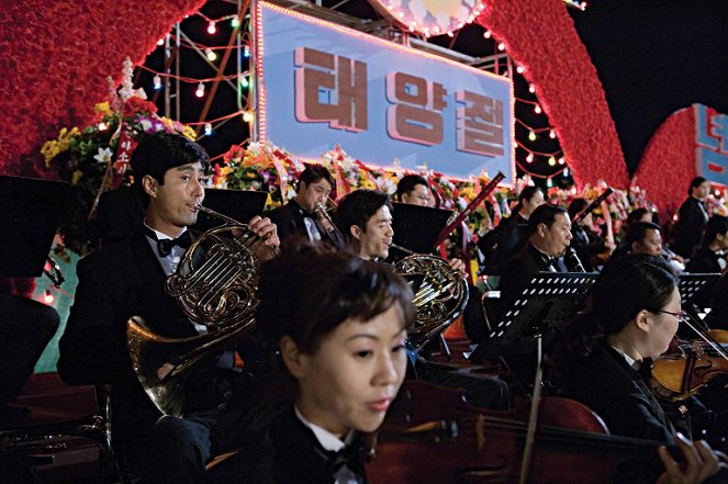 Gukkyeongui namjjok - Kuvat elokuvasta - Seung-won Cha