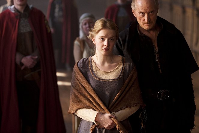 Merlin – Die neuen Abenteuer - Season 2 - Der Hexenfinder - Filmfotos - Amanda Fairbank-Hynes, Charles Dance