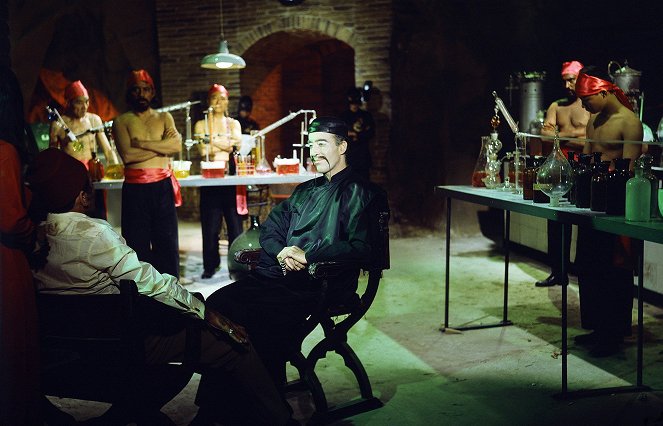 Die Folterkammer des Dr. Fu Man Chu - Kuvat elokuvasta - Christopher Lee