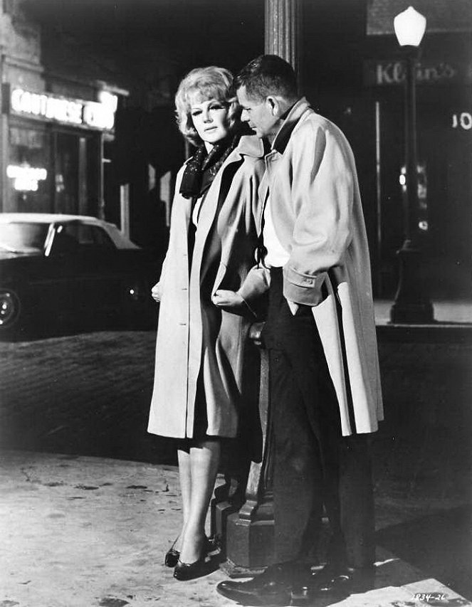 Dolarová past - Z filmu - Rita Hayworth, Glenn Ford