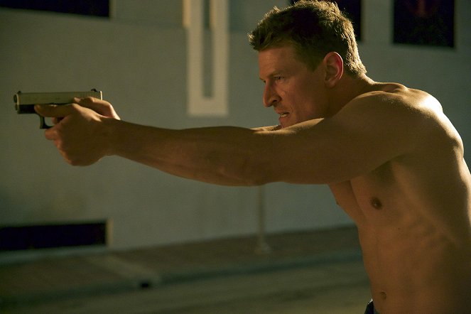 The Player - Pilot - Photos - Philip Winchester