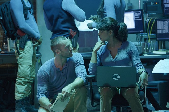 Quantico - Season 1 - Auf der Flucht - Filmfotos - Jake McLaughlin, Priyanka Chopra Jonas