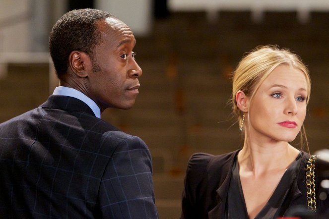 House of Lies - Season 1 - Prologue and Aftermath - Photos - Don Cheadle, Kristen Bell