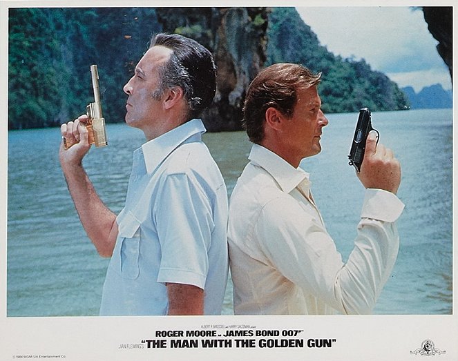 007 e o Homem da Pistola Dourada - Cartões lobby - Christopher Lee, Roger Moore