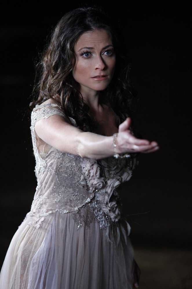 True Blood - If You Love Me, Why Am I Dyin'? - Photos - Lara Pulver