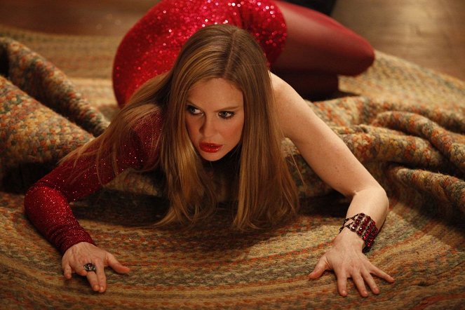 True Blood - If You Love Me, Why Am I Dyin'? - Photos - Kristin Bauer van Straten