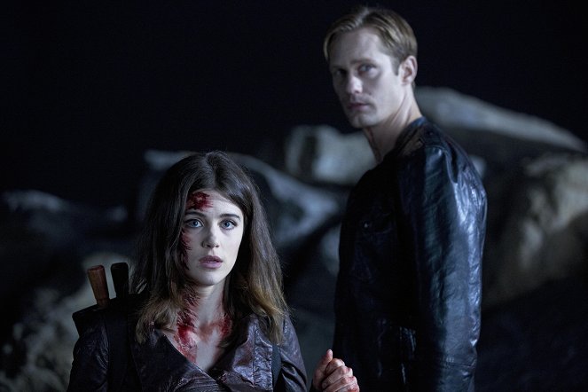 True Blood - Who Are You, Really? - Photos - Lucy Griffiths, Alexander Skarsgård