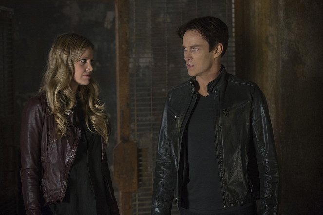 True Blood - Death Is Not the End - Photos - Stephen Moyer