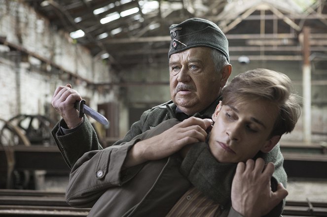 Operation Arsenal - Schlacht um Warschau - Filmfotos - Marian Dziedziel, Marcel Sabat