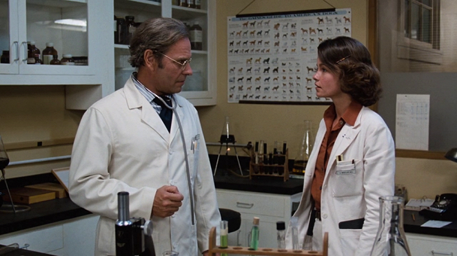 Coma - Photos - Rip Torn, Geneviève Bujold