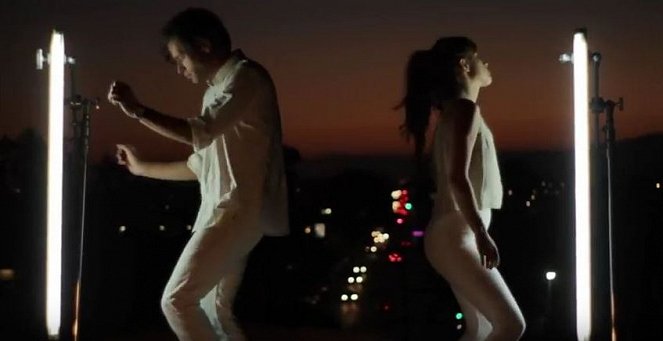 Nicholas Krgovich - City of Night - Filmfotos - Nicholas Krgovich, Amber Coffman