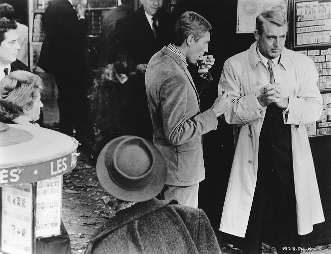Charade - Dreharbeiten - James Coburn, Cary Grant