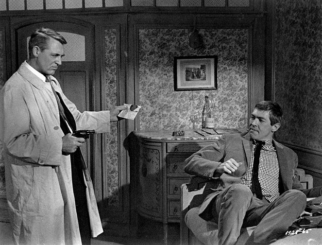 Szarada - Z filmu - Cary Grant, James Coburn