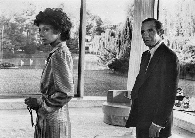 Bloodline - Photos - Audrey Hepburn, Ben Gazzara