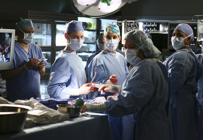 Grey's Anatomy - Great Expectations - Photos - Katherine Heigl, Kate Walsh, Chandra Wilson