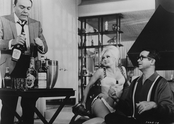 3 Nuts in Search of a Bolt - Film - Mamie Van Doren, Tommy Noonan
