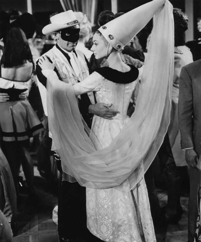 Poreilua Pariisissa - Kuvat elokuvasta - William Holden, Audrey Hepburn