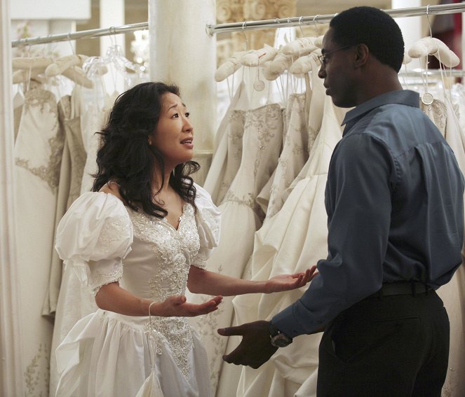 Grey's Anatomy - The Other Side of This Life: Part 1 - Photos - Sandra Oh, Isaiah Washington