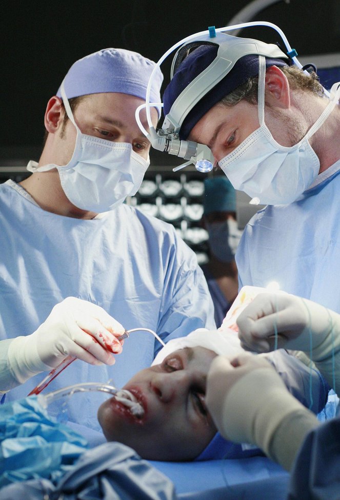 Grey's Anatomy - Scars and Souvenirs - Van film - Justin Chambers, Eric Dane